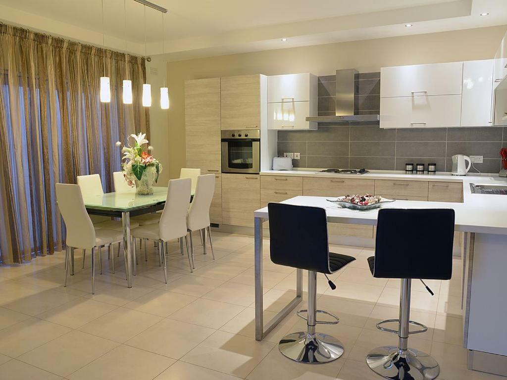 Tas-Sellum Residence Mellieħa Extérieur photo